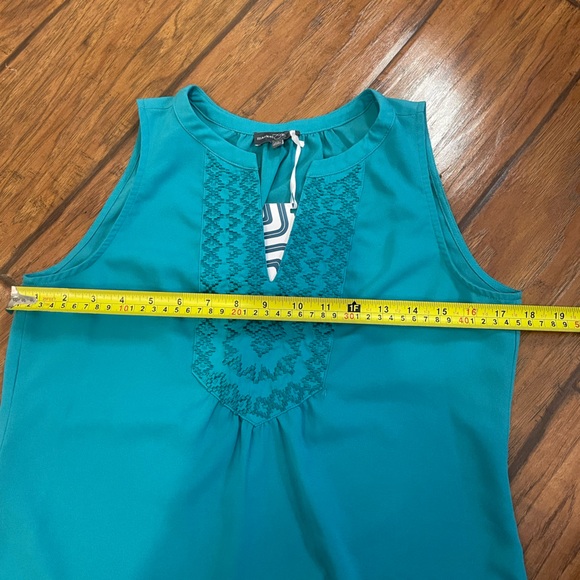 Spruce & Market turquoise sleeveless embroidered blouse top shirt XS womans - Picture 5 of 7